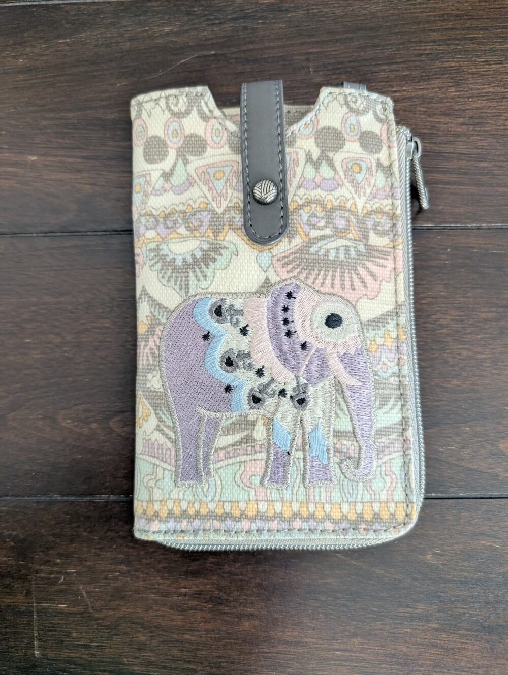 Sakroots Ella Smartphone Sling Crossbody Bag Wallet Embroidered Elephant Boho
